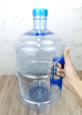 Garrafas de água livres do PLA 7.5L do BRA com o punho antiderrapante para a ioga do Gym da aptidão