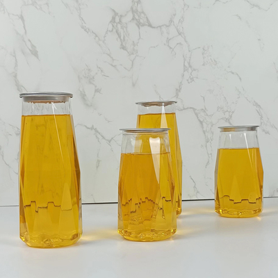 Garrafas plásticas do ANIMAL DE ESTIMAÇÃO de Diamond Shape 380ml com a tampa fácil da tração fria - sucos pressionados