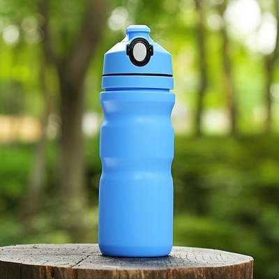 Garrafas esportivas de plástico personalizadas Com capa e superfície de etiqueta fácil de puxar para atividades ao ar livre